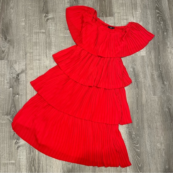 Tiered Red Pleated Off-the-Shoulder Dress - Picture 6 of 10